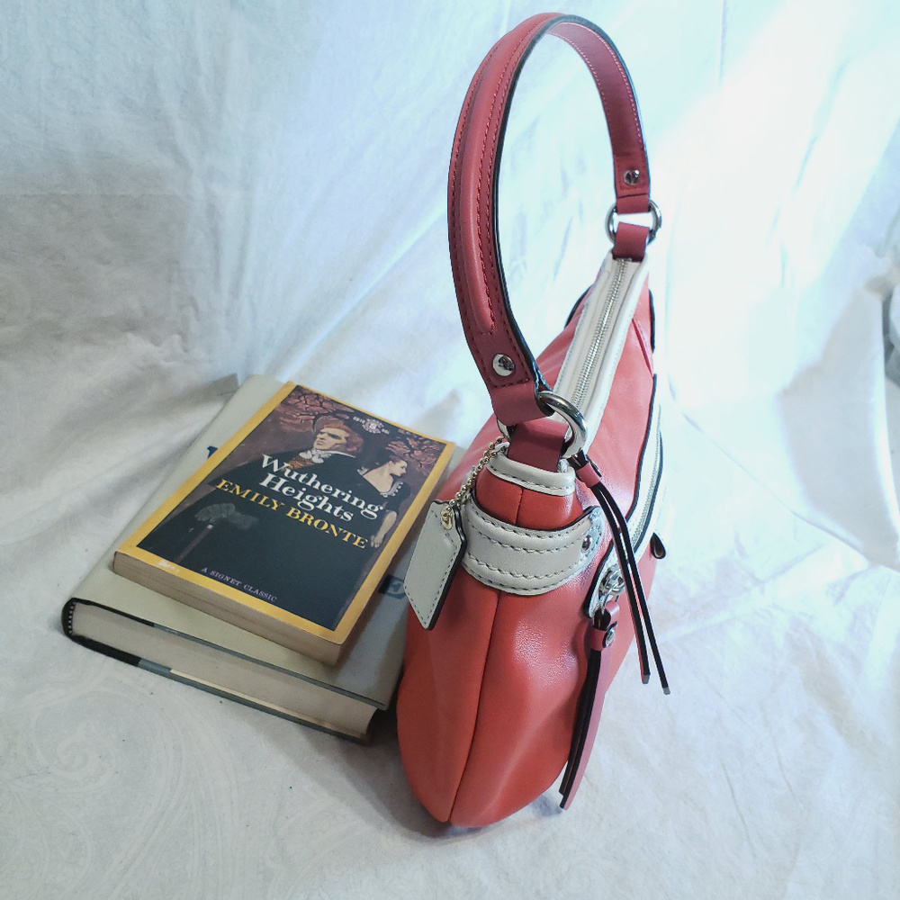 NWOT Coach Smooth Leather Shoulder - Picture 4 of 8